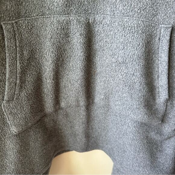 Cuddl Duds Fleece Poncho Shawl Wrap Cape Hooded Kangaroo Pocket Gray Women's S/M - Picture 3 of 12